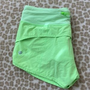 2.5’’ lulu lemon shorts